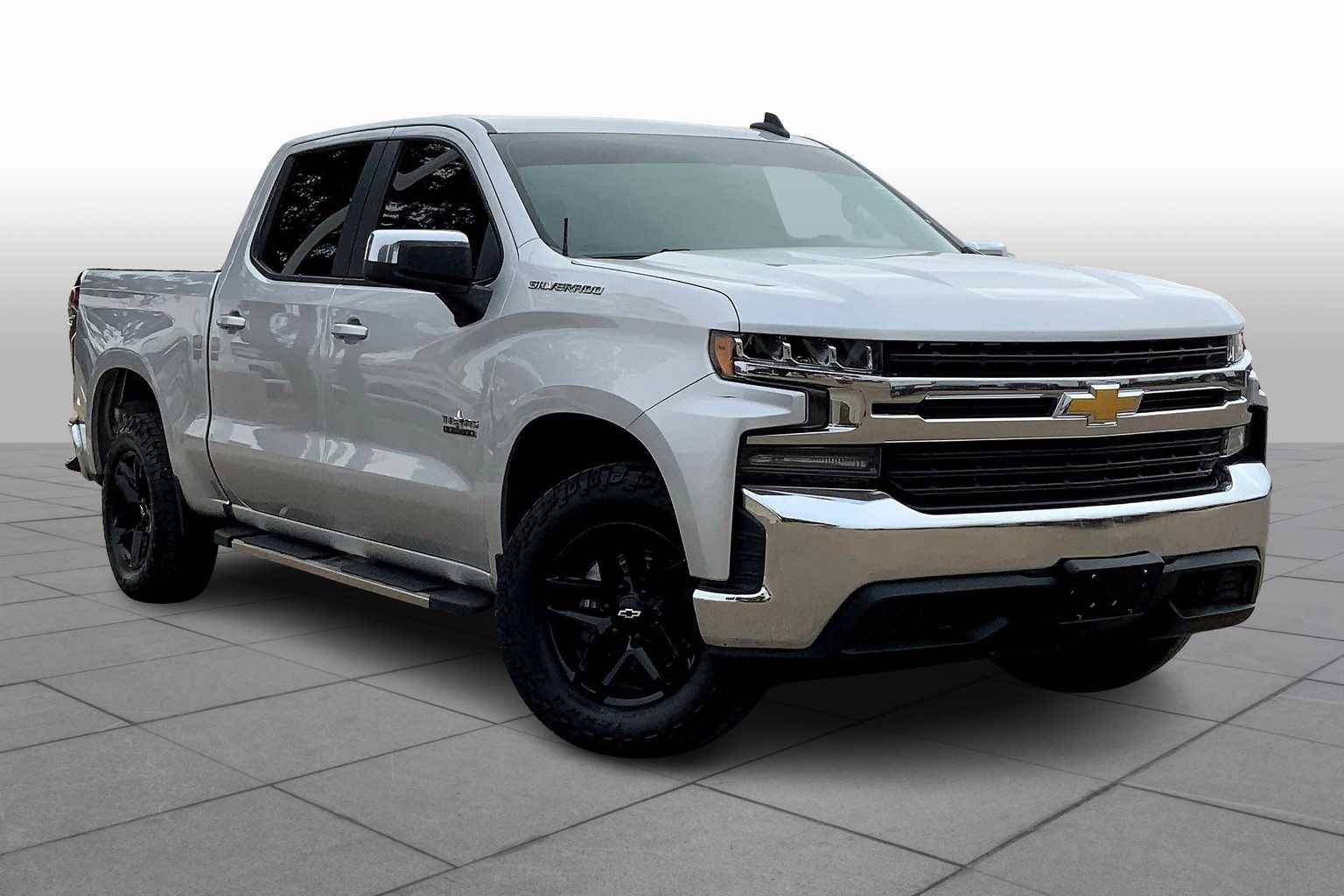 2020 Chevrolet Silverado 1500 LT photo 2