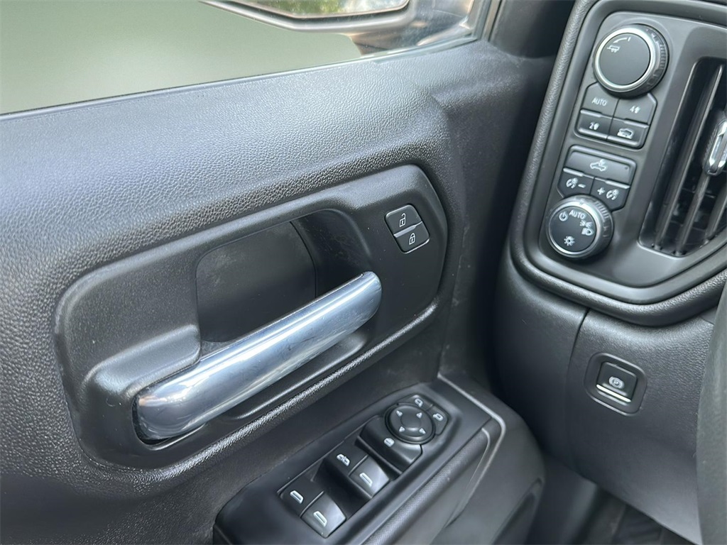 2022 Chevrolet Silverado 1500 Custom photo 21