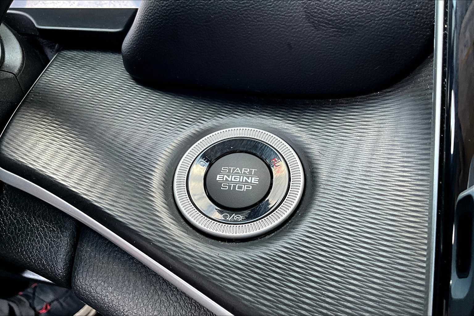 2023 Jeep Grand Cherokee Laredo Altitude photo 30