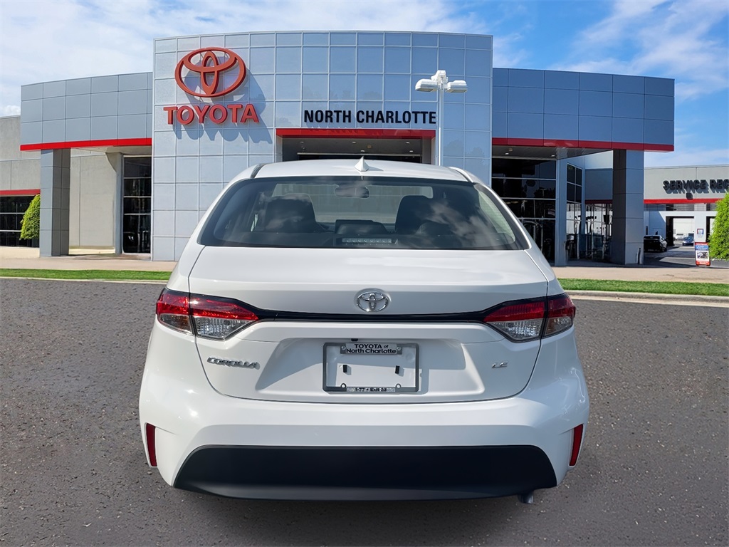 2026 Toyota Corolla LE photo 5