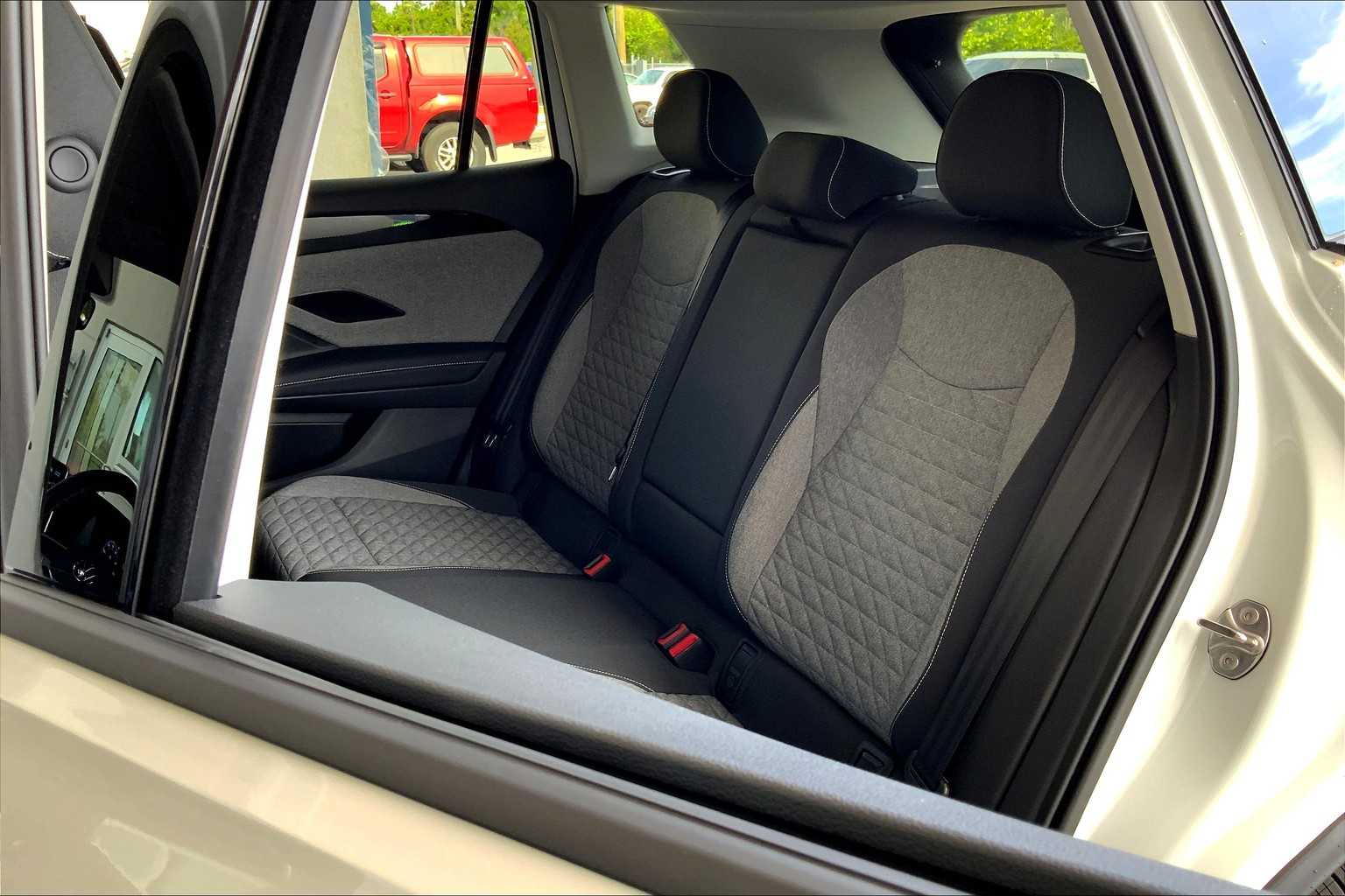 2025 Volkswagen Tiguan S photo 16