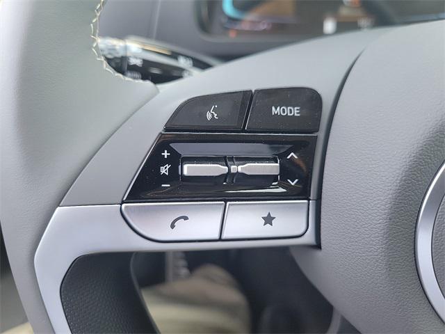 2025 Hyundai Elantra SEL Sport photo 9