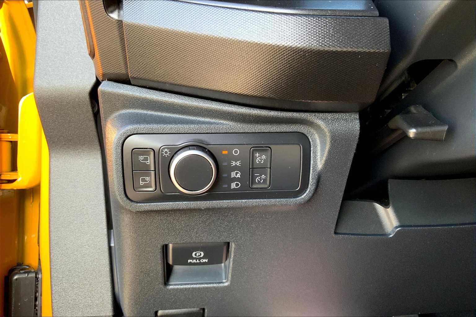 2021 Ford Bronco First Edition photo 29