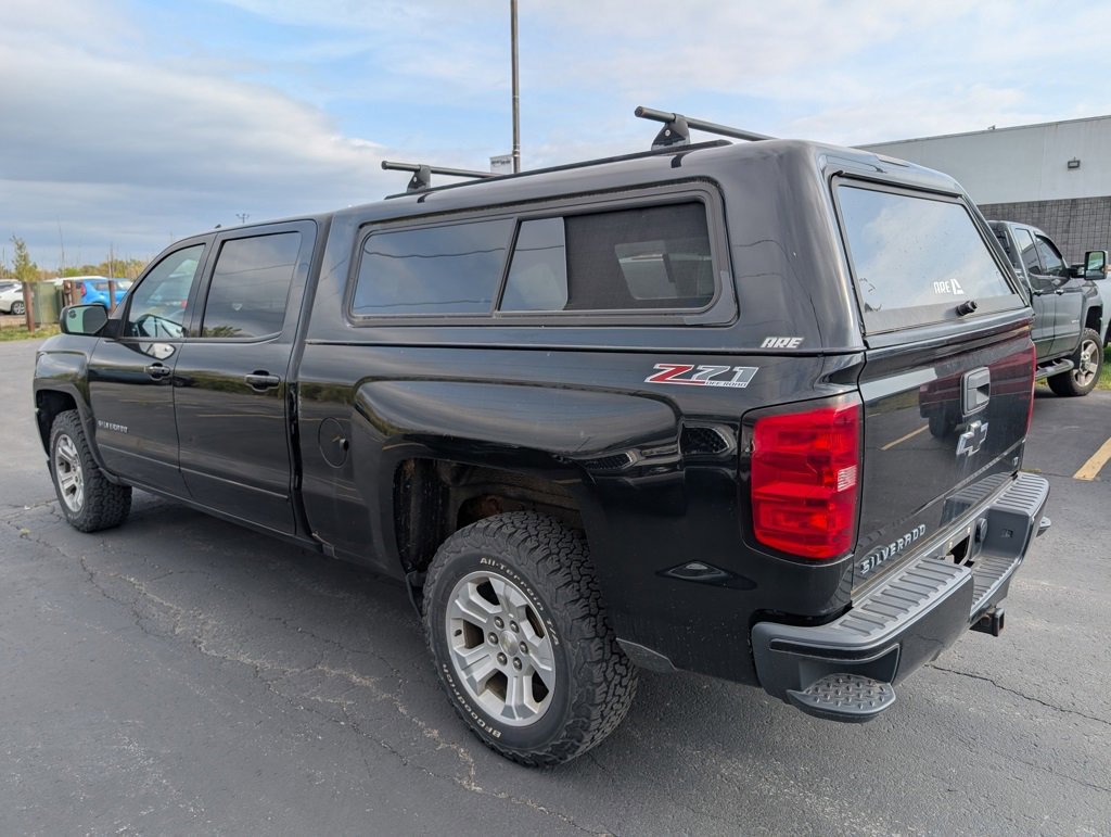 2017 Chevrolet Silverado 1500 LT photo 4