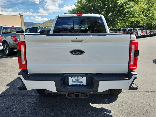2025 Ford F-250 Lariat photo 4