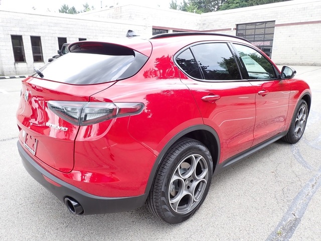 2025 Alfa Romeo Stelvio Sprint Base photo 6