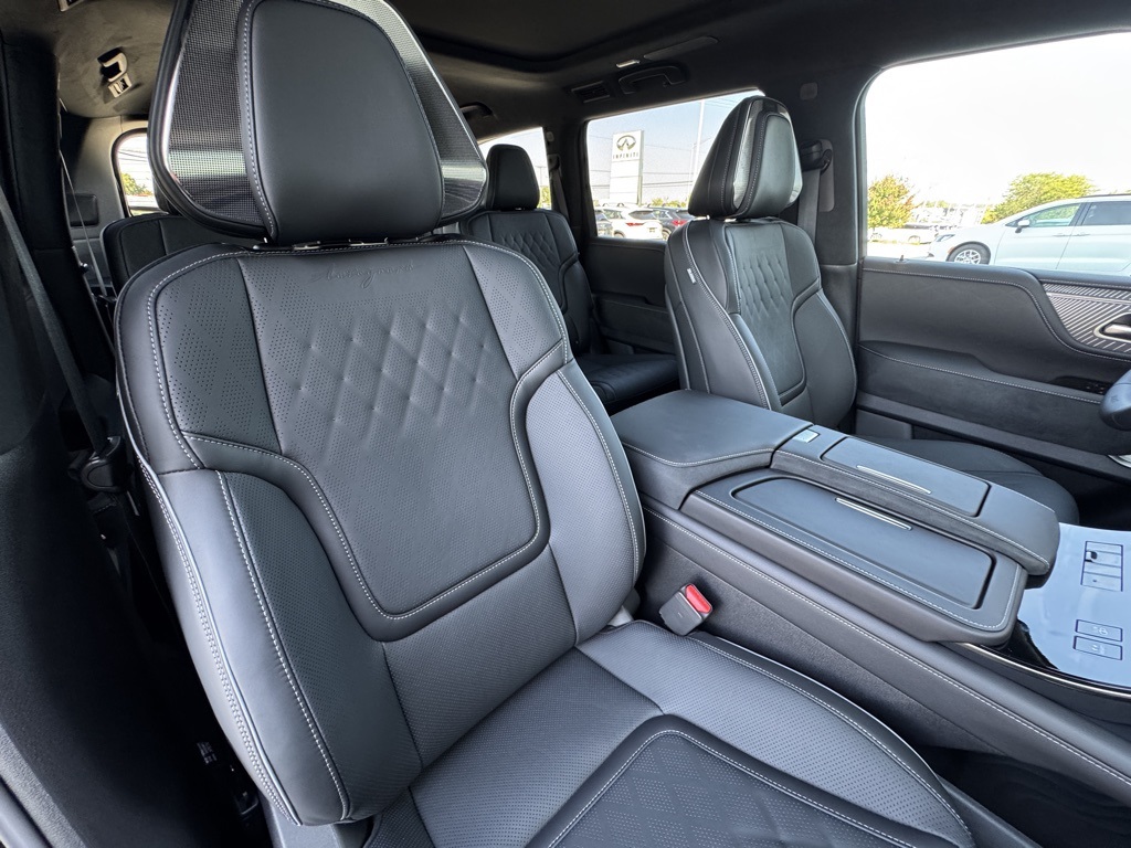 2026 Infiniti QX80 photo 22