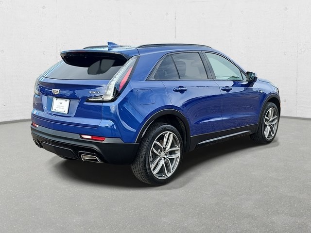 2022 Cadillac XT4 Sport photo 3