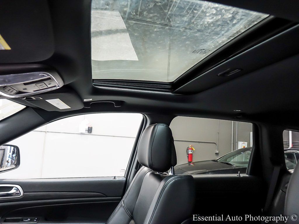 2022 JEEP GRAND CHEROKEE - Image 11