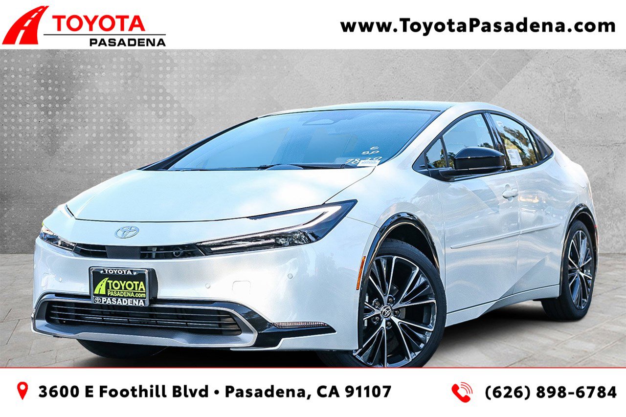 2026 Toyota Prius XLE's photo