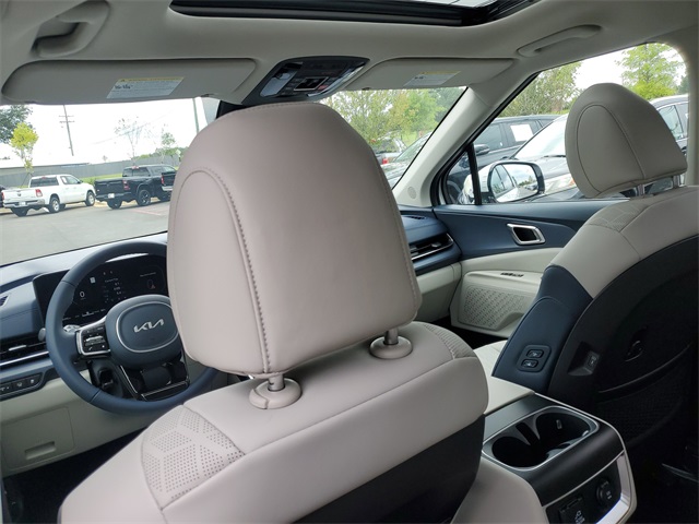 2026 Kia Carnival SX photo 10