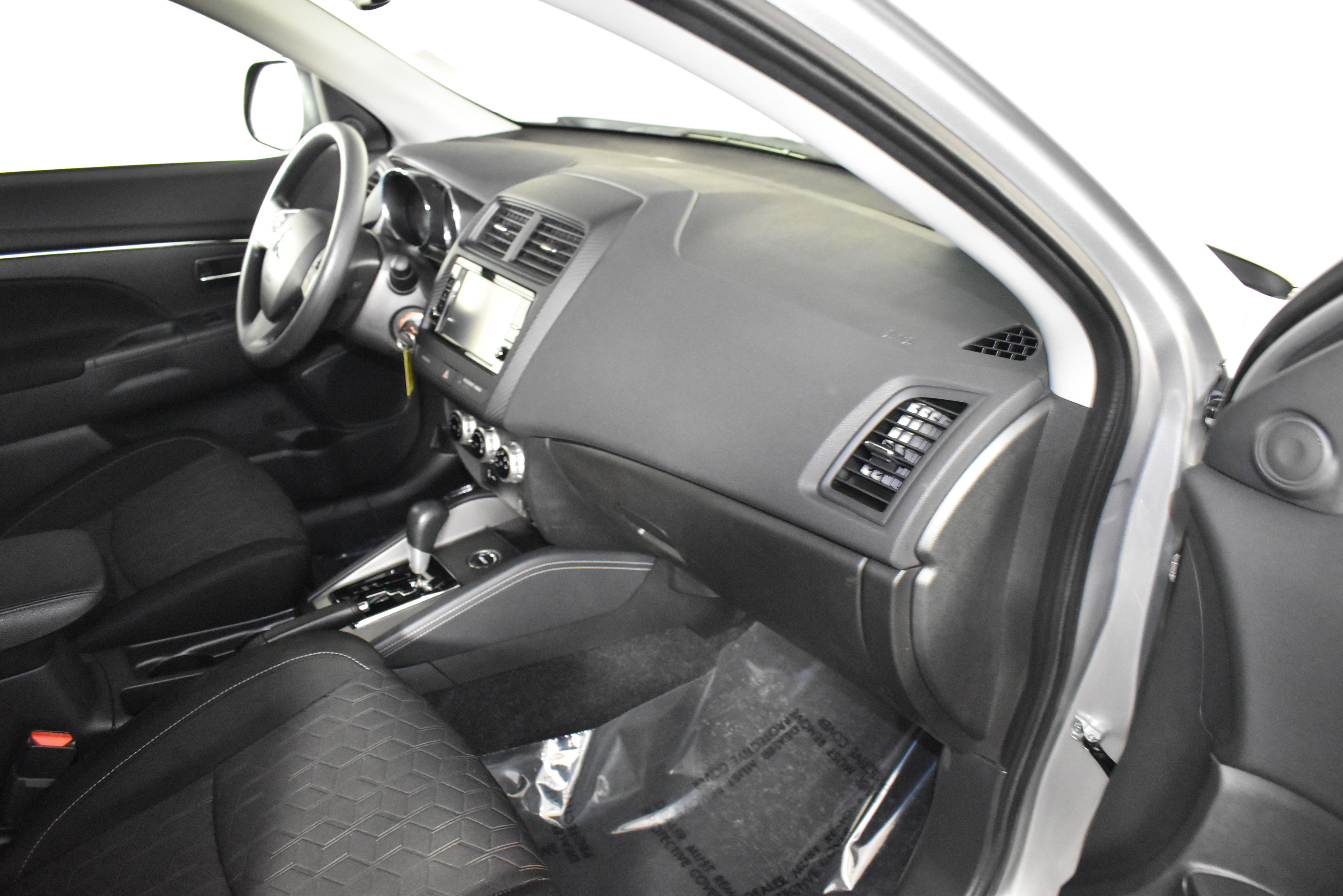 2024 Mitsubishi Outlander Sport ES photo 4