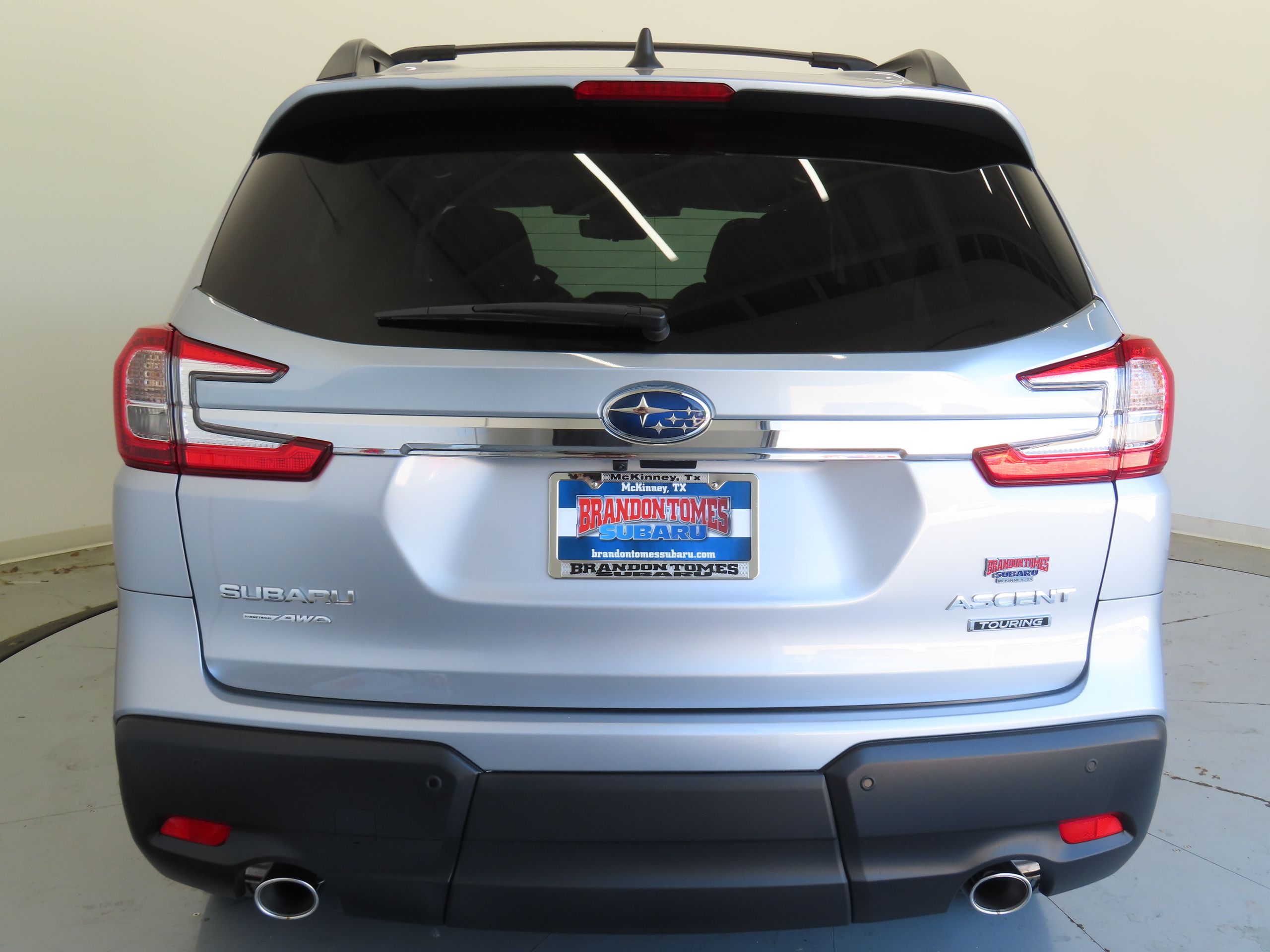 2025 Subaru Ascent Touring photo 4