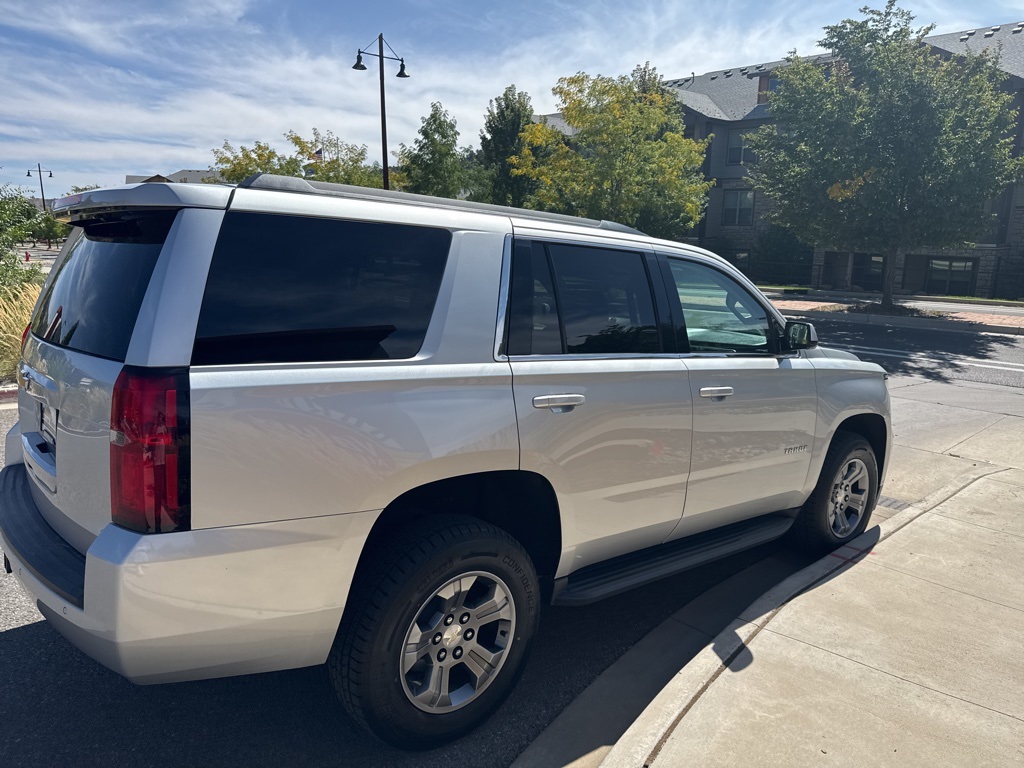 2018 Chevrolet Tahoe LS photo 3