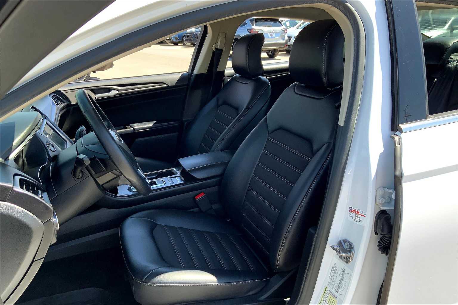 2018 Ford Fusion SE photo 6
