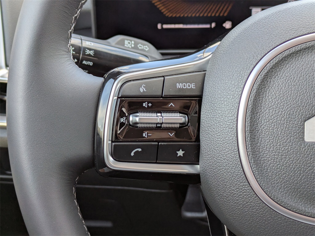 2025 Kia Sorento S photo 26