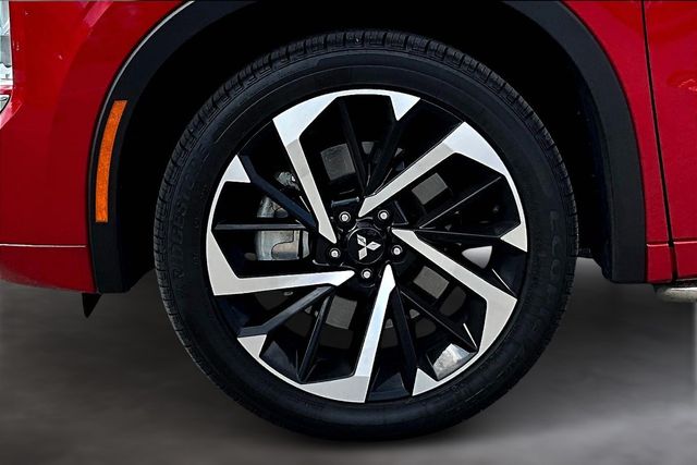 2024 Mitsubishi Outlander SEL photo 8