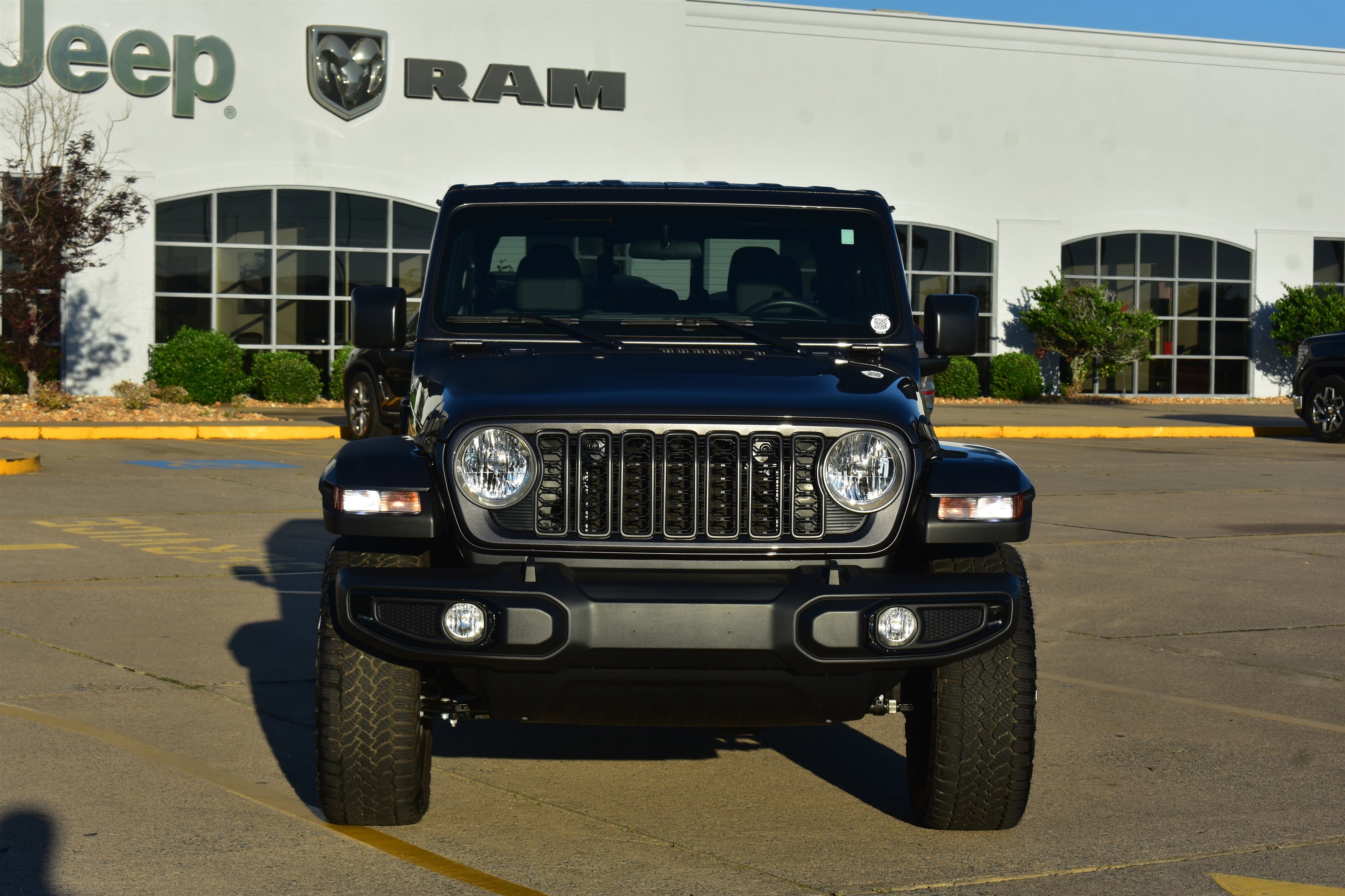 Used 2025 Jeep Gladiator Nighthawk with VIN 1C6PJTAG3SL516225 for sale in Little Rock