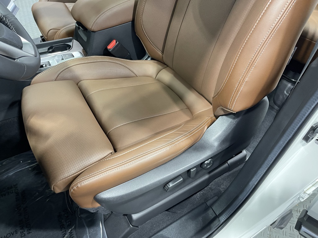 2023 Subaru Ascent Touring photo 13