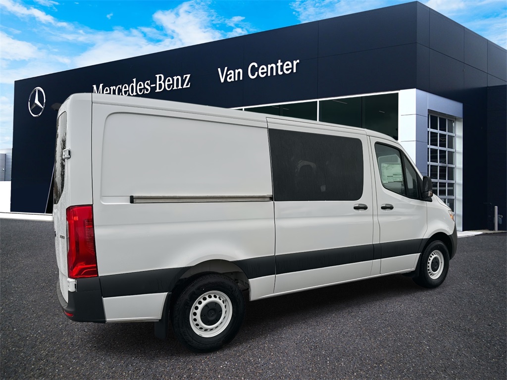 2026 Mercedes Benz Sprinter Crew Van photo 2
