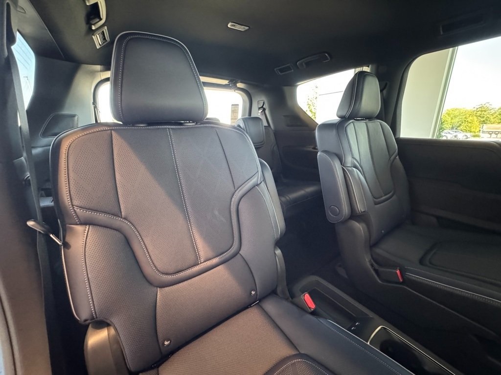 2026 Infiniti QX80 Sensory photo 22