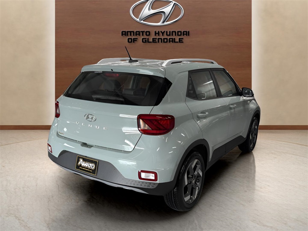 2025 Hyundai Venue Limited photo 5