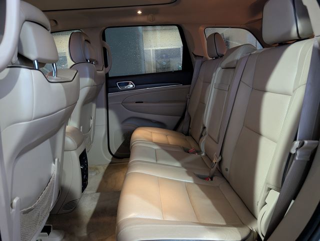 2017 Jeep Grand Cherokee Overland photo 26