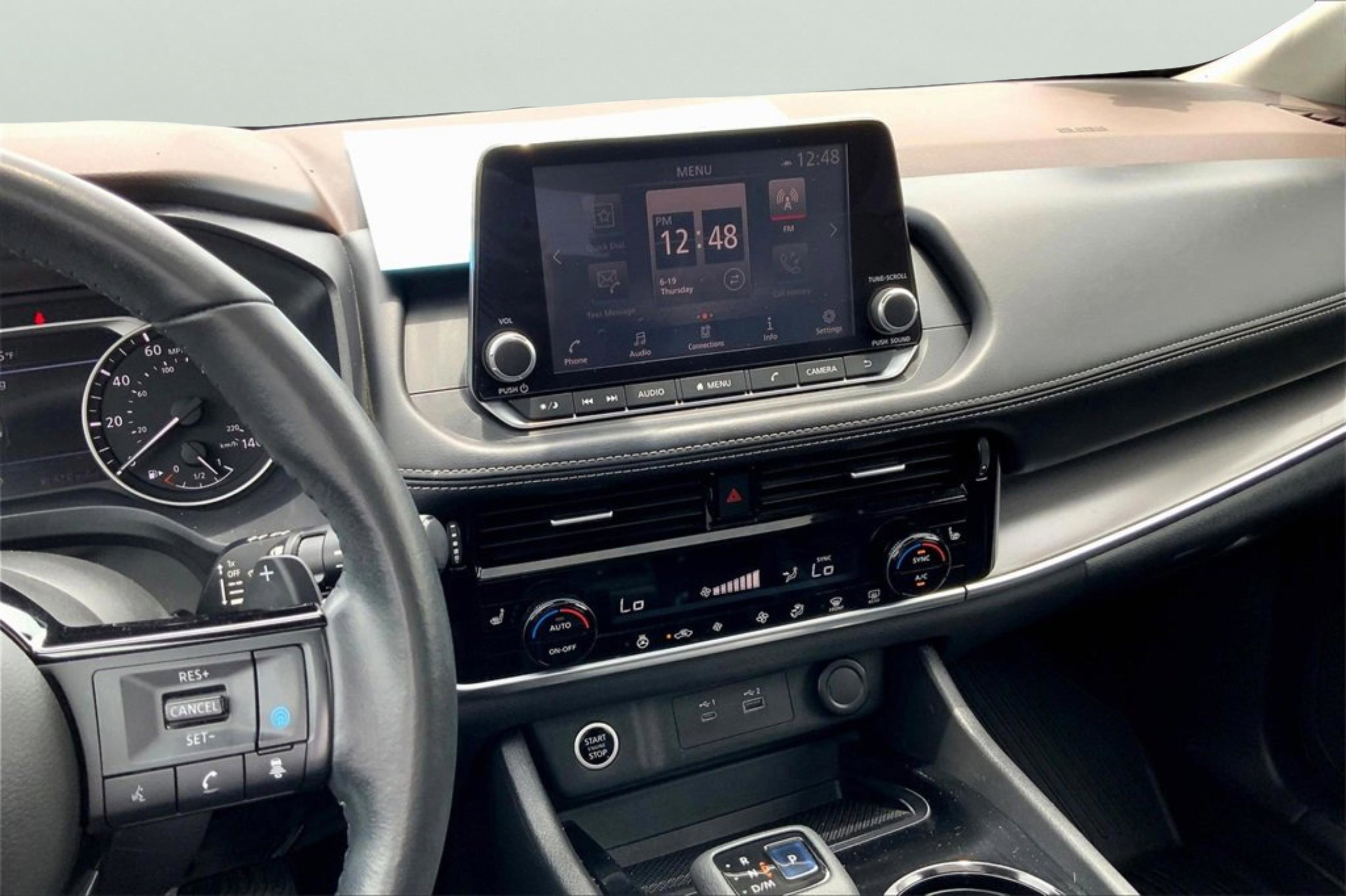 2021 Nissan Rogue SV photo 8