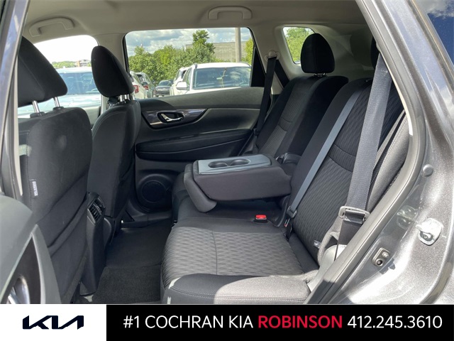 2018 Nissan Rogue SV photo 15