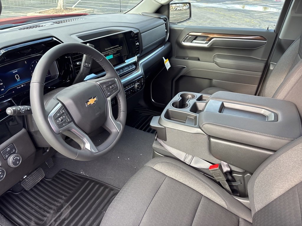 2025 Chevrolet Silverado 1500 LT photo 14