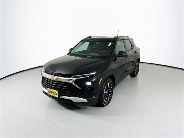2025 Chevrolet Trailblazer LT photo 2