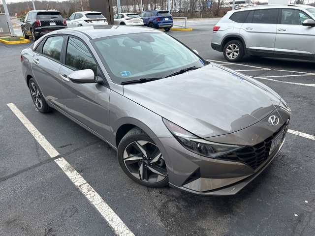 2023 Hyundai Elantra SEL's photo