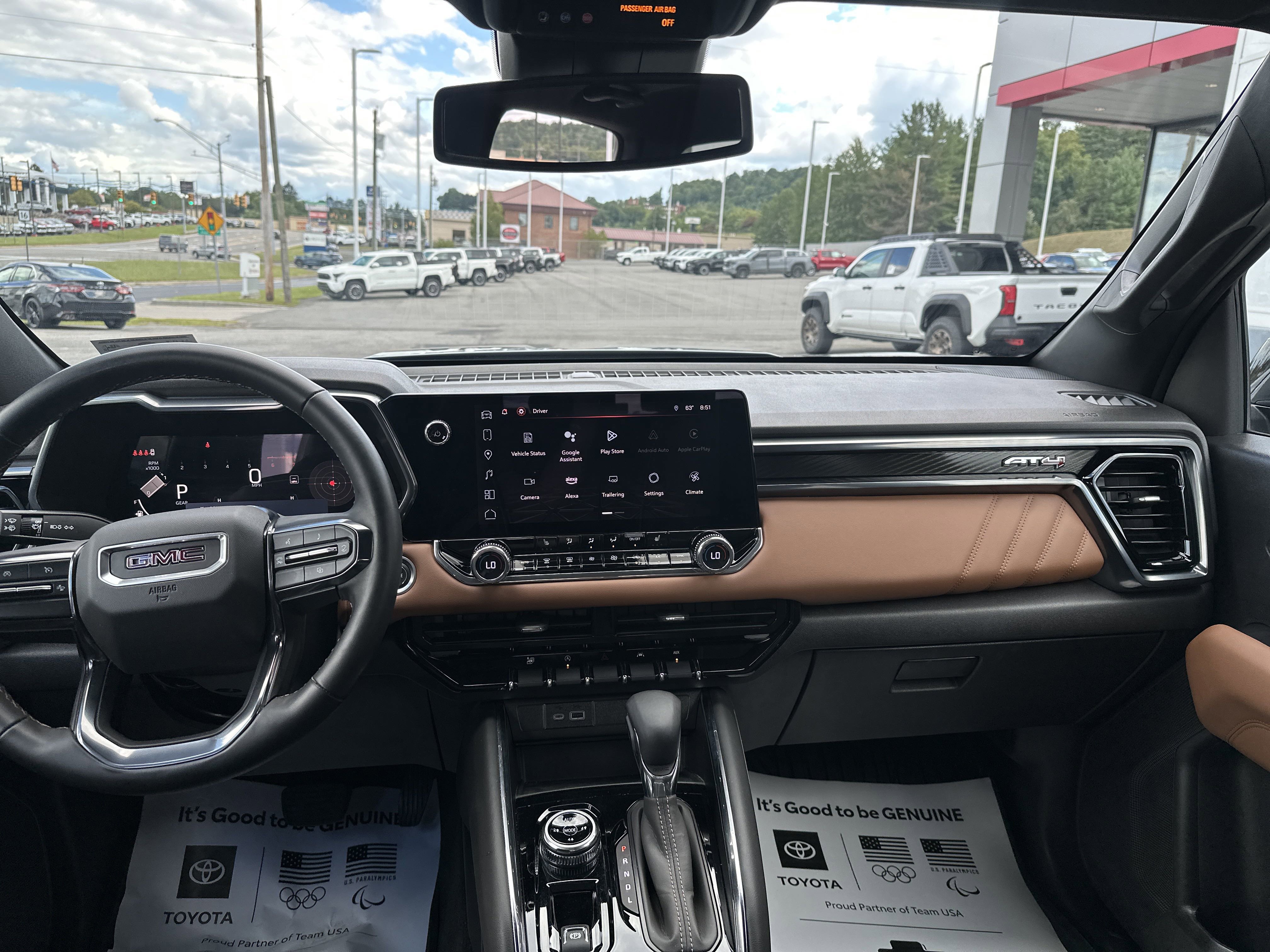 2024 Gmc Canyon AT4 photo 2