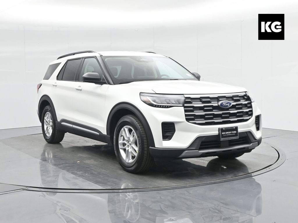 2025 Ford Explorer Active's photo