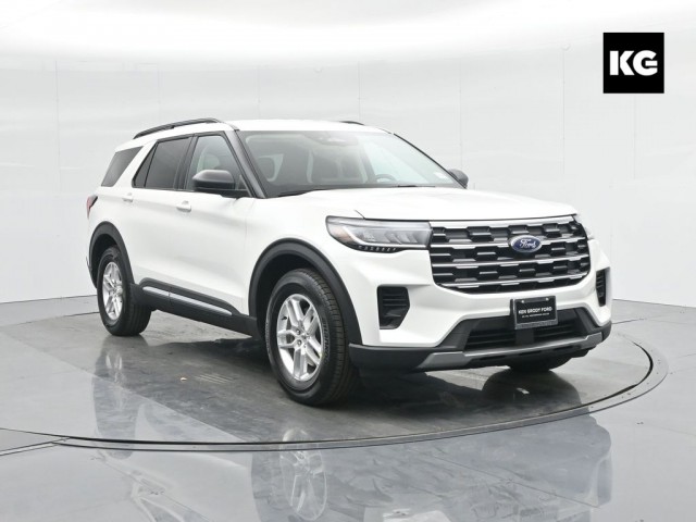 2025 Ford Explorer Active's photo