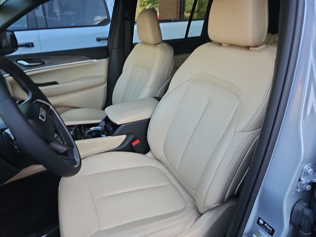 2023 Jeep Grand Cherokee Limited photo 11