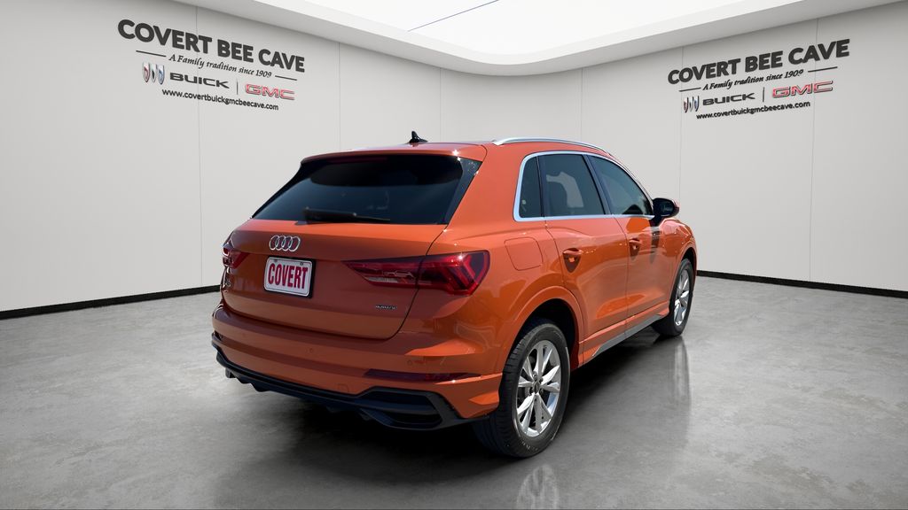 2022 Audi Q3 S line Premium 45 TFSI photo 8