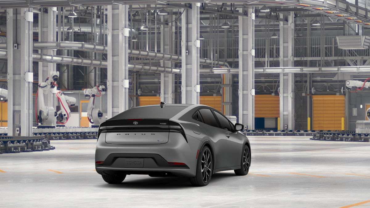 2026 Toyota Prius Plug-in Hybrid XSE photo 9