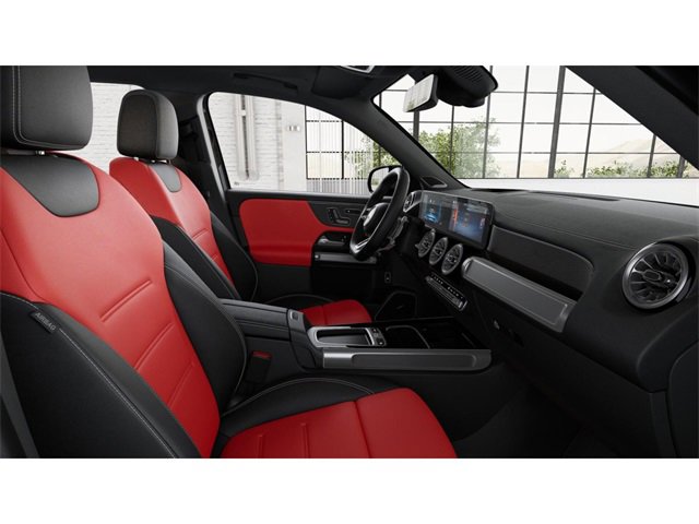 2026 Mercedes Benz GLB AMG 35 4MATIC photo 4