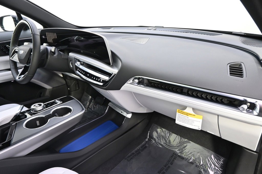 2025 Cadillac Lyriq Sport photo 15