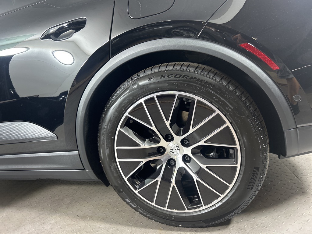 2025 Porsche Macan Electric 4 photo 28