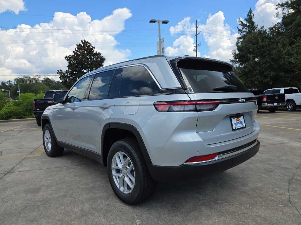 2025 Jeep Grand Cherokee Laredo X photo 6