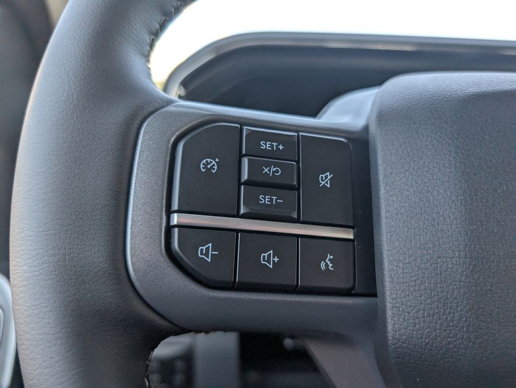 2026 Ford F-350 Lariat photo 9