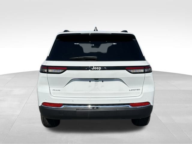2025 Jeep Grand Cherokee Limited photo 4