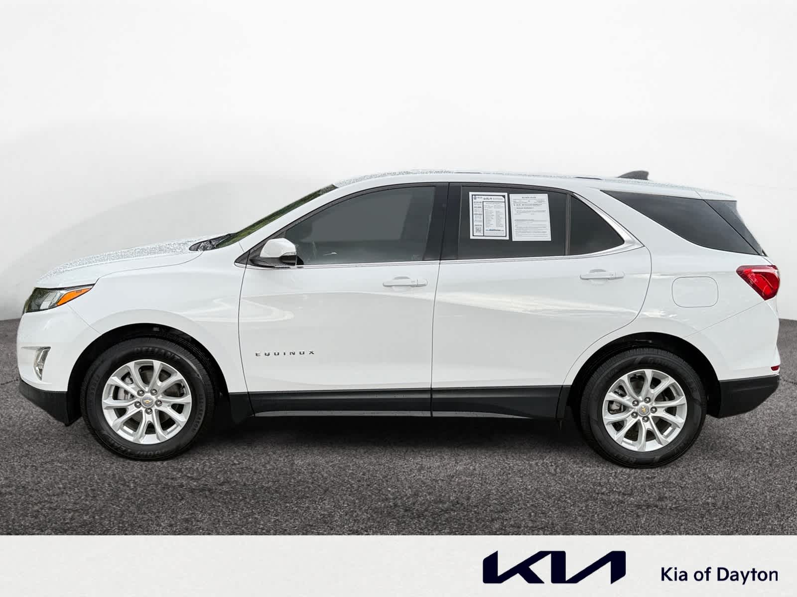 2019 Chevrolet Equinox LT photo 2