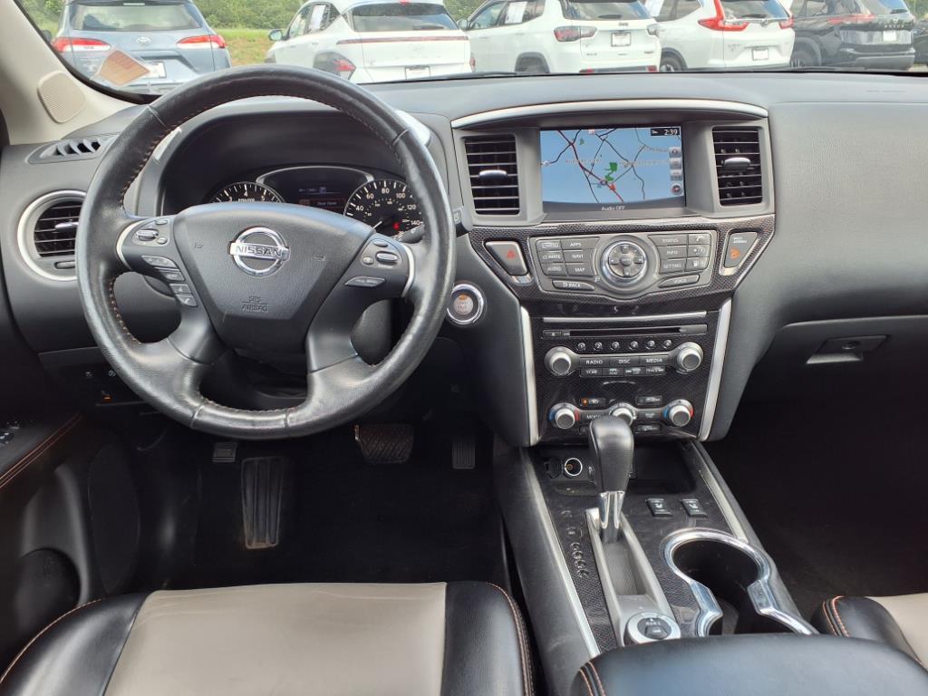 2020 Nissan Pathfinder SL photo 12
