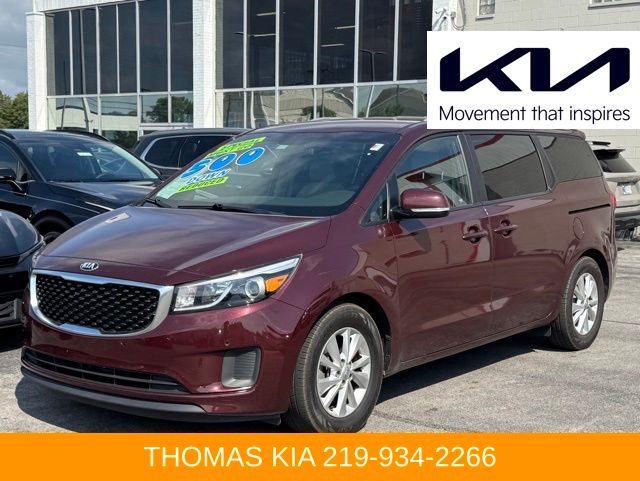 2017 Kia Sedona LX photo 3