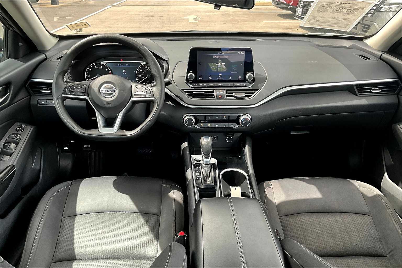 2022 Nissan Altima 2.5 SV photo 14