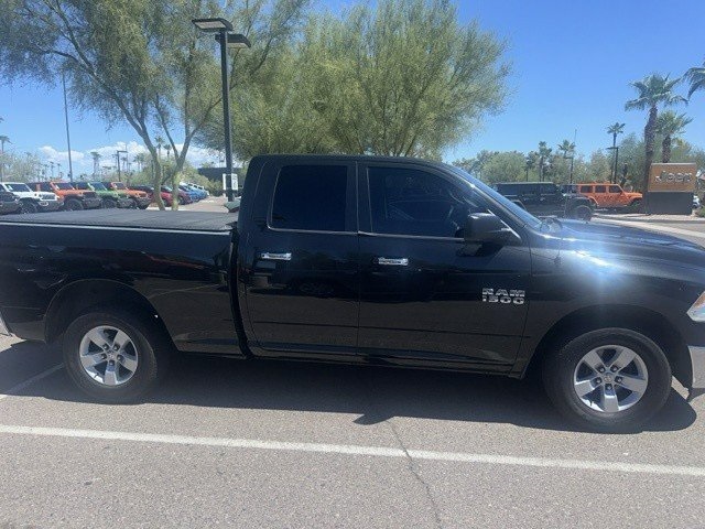 2018 Ram 1500 SLT photo 3