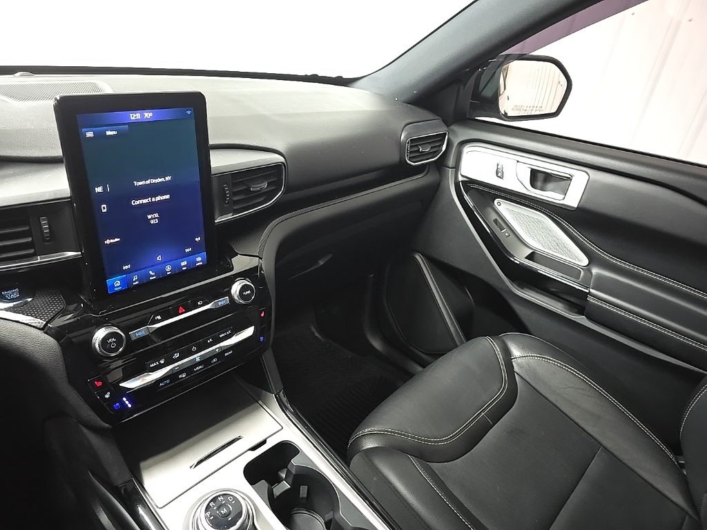 2022 Ford Explorer ST photo 26